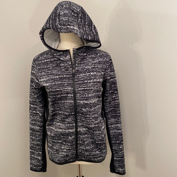 Nike Tops - Nike Therma fit zippered long sleeve hoodie size M